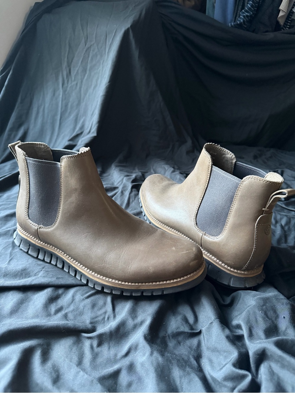 Cole Haan Men's Tan Chukka Boots with Elastic Side Panels